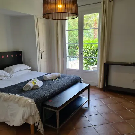 빌라 Provencale Avec Piscine Privee *