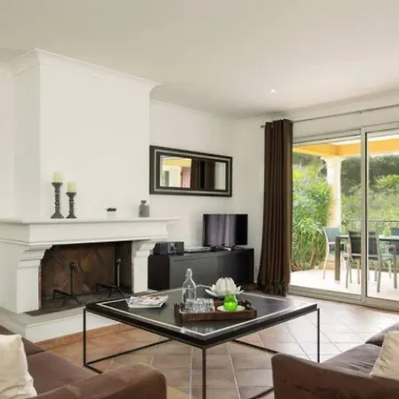 Provencale Avec Piscine Privee 빌라