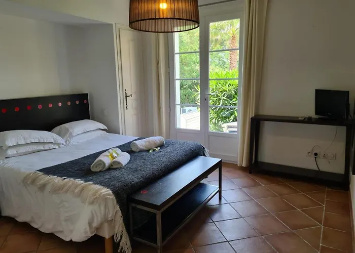 빌라 Provencale Avec Piscine Privee *